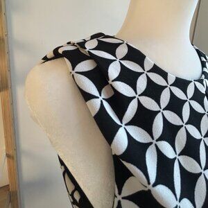 Gabby Skye 60s-Inspired Black & White Sleeveless Sheath Dress – 6P (Petite)
